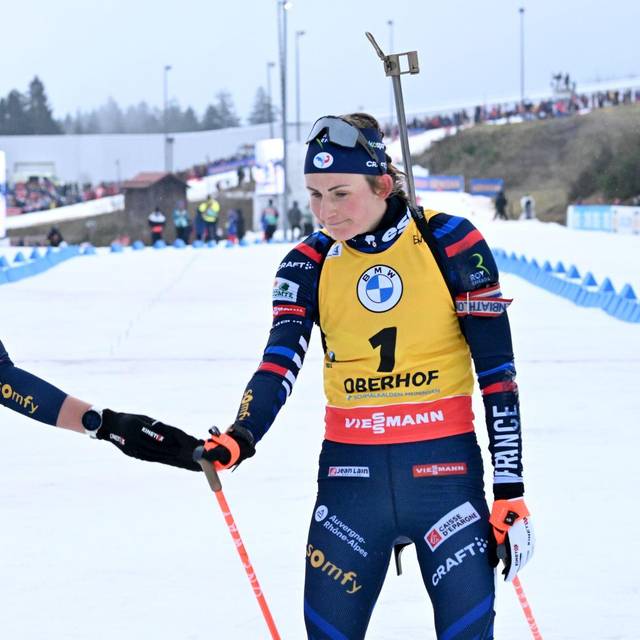 Julia Simon und Justine Braisaz-Bouchet (r)
