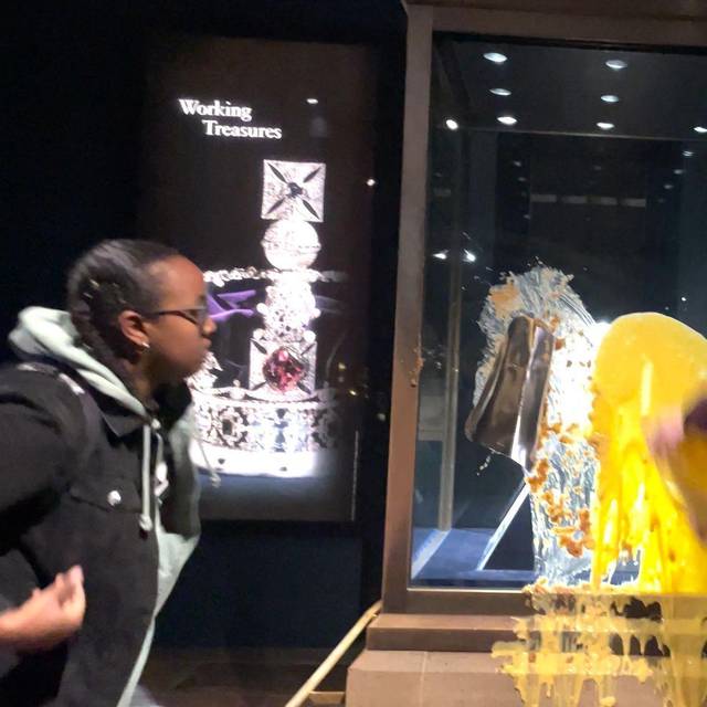 Essensanschlag auf die Kronjuwelen: Londoner Tower dicht