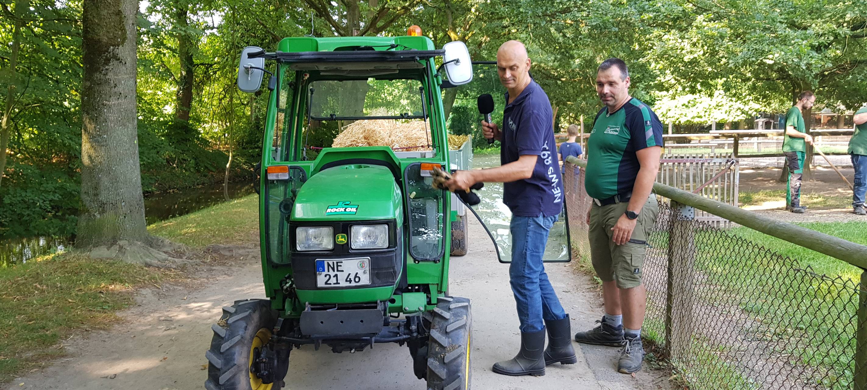 Einen Tag als Eselpfleger