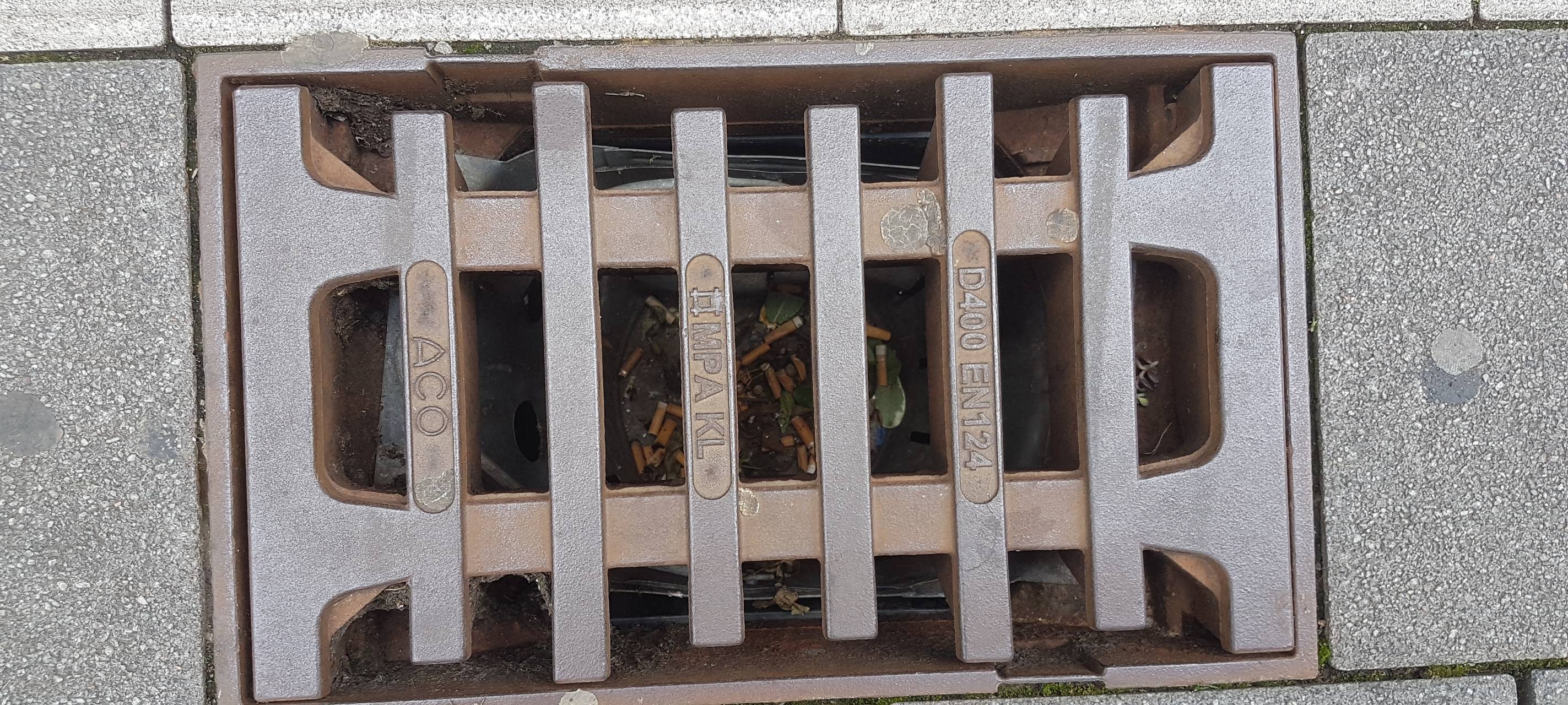 Reinigung der Straßenabläufe in Jüchen