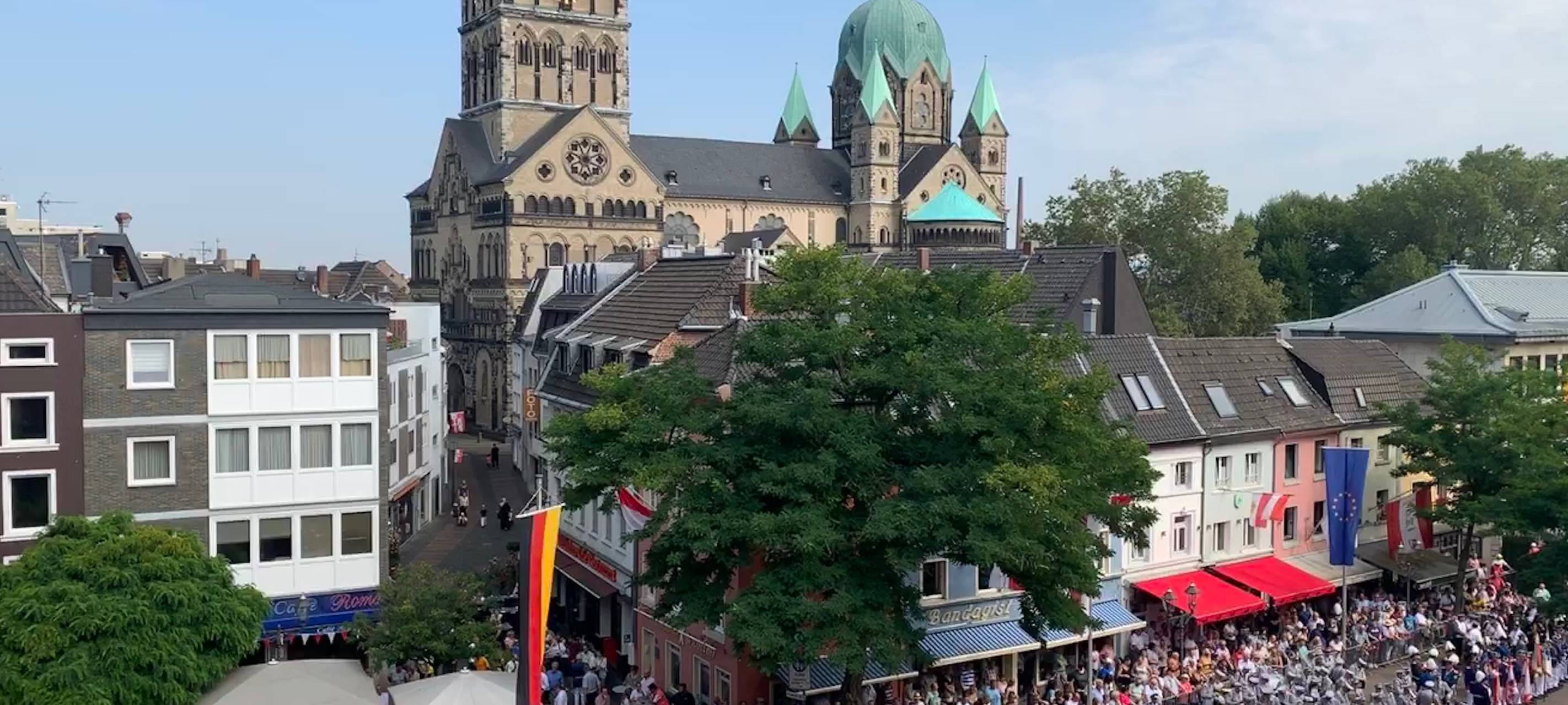 Neusser Schützenfest Parade