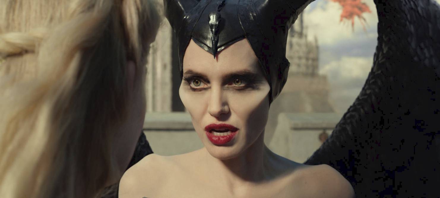 Maleficent muss sich wieder mit den Menschen messen.