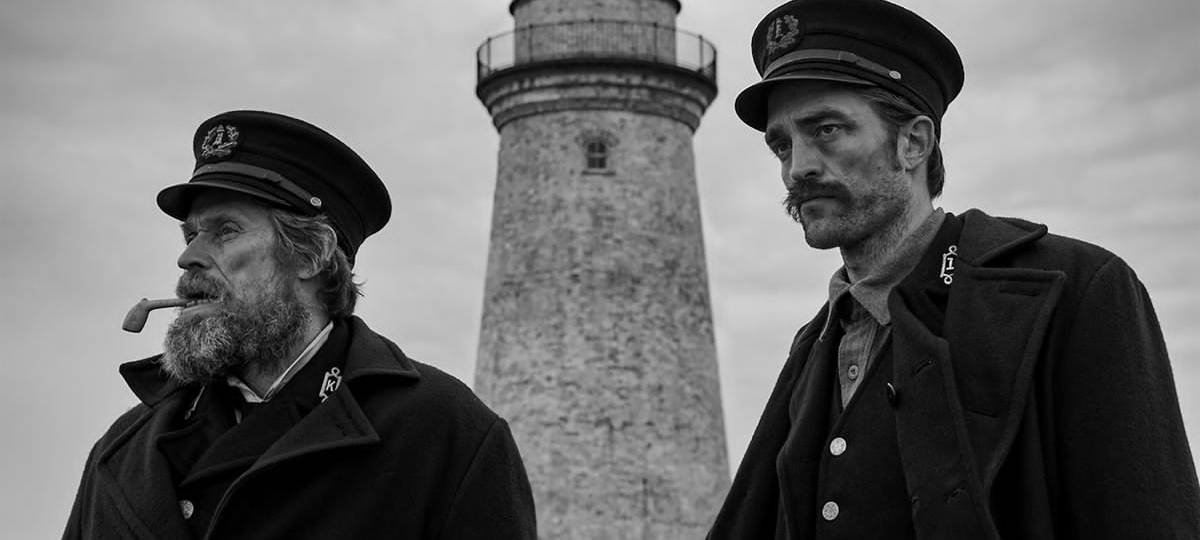 Ephraim und Thomas vor ihrem Leuchtturm.