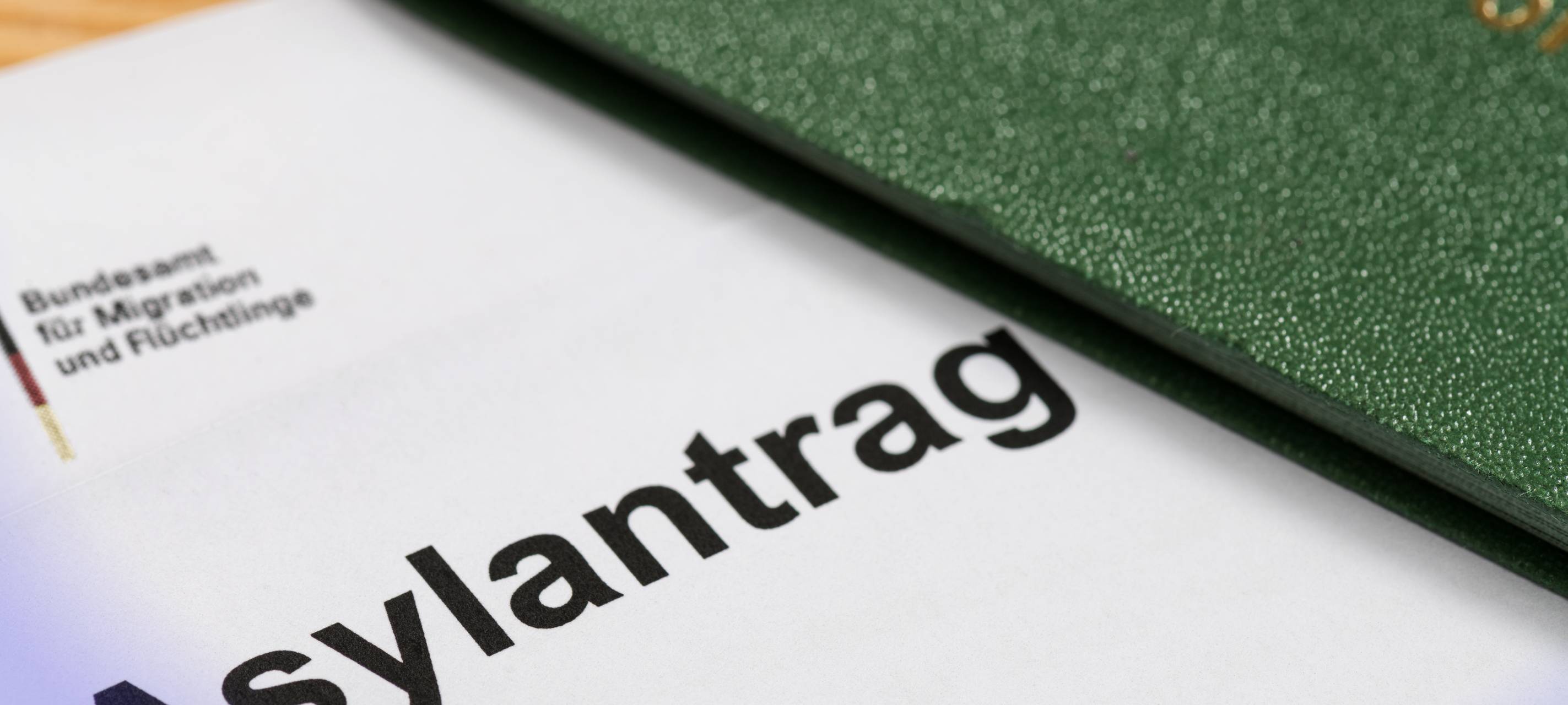 Grevenbroich möchte keine Bezahlkarte für Asylbewerber