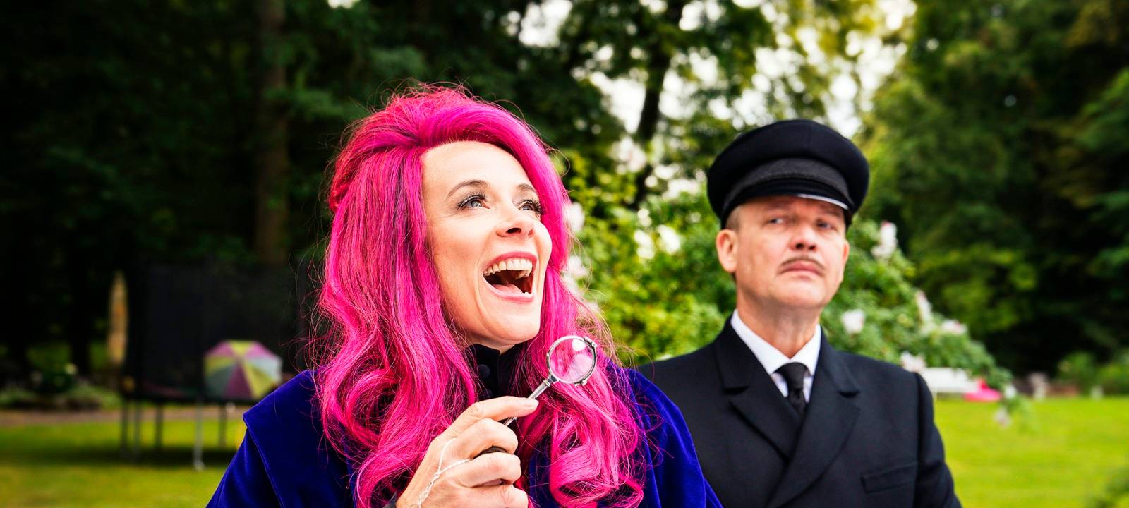 Glenda und ihr treuer Butler.