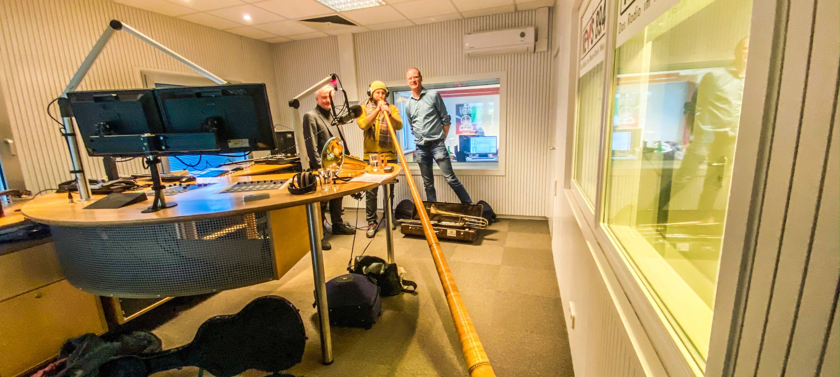 Timo lernt mit der Kreis-Musikschule