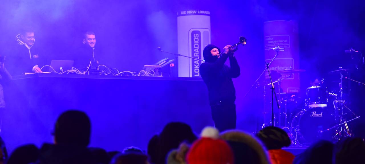 YouNotUs live in Willingen