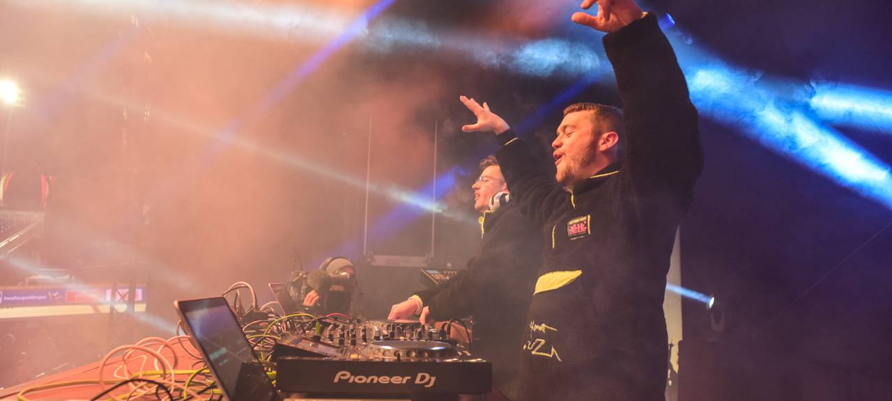 YouNotUs live in Willingen