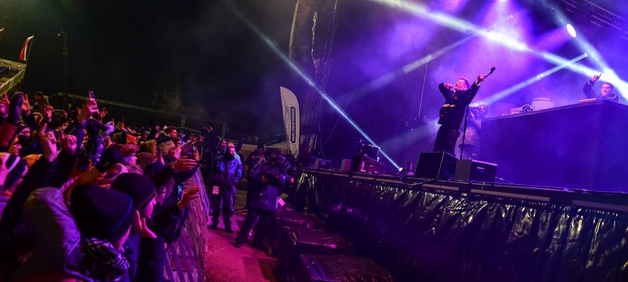 YouNotUs live in Willingen