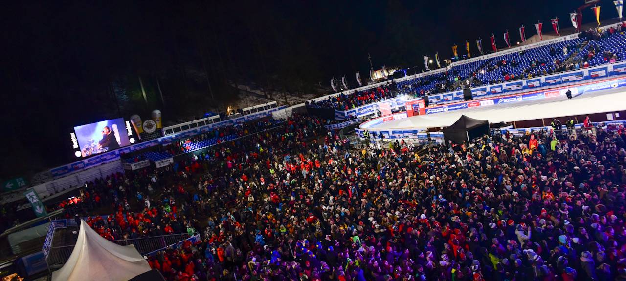 YouNotUs live in Willingen