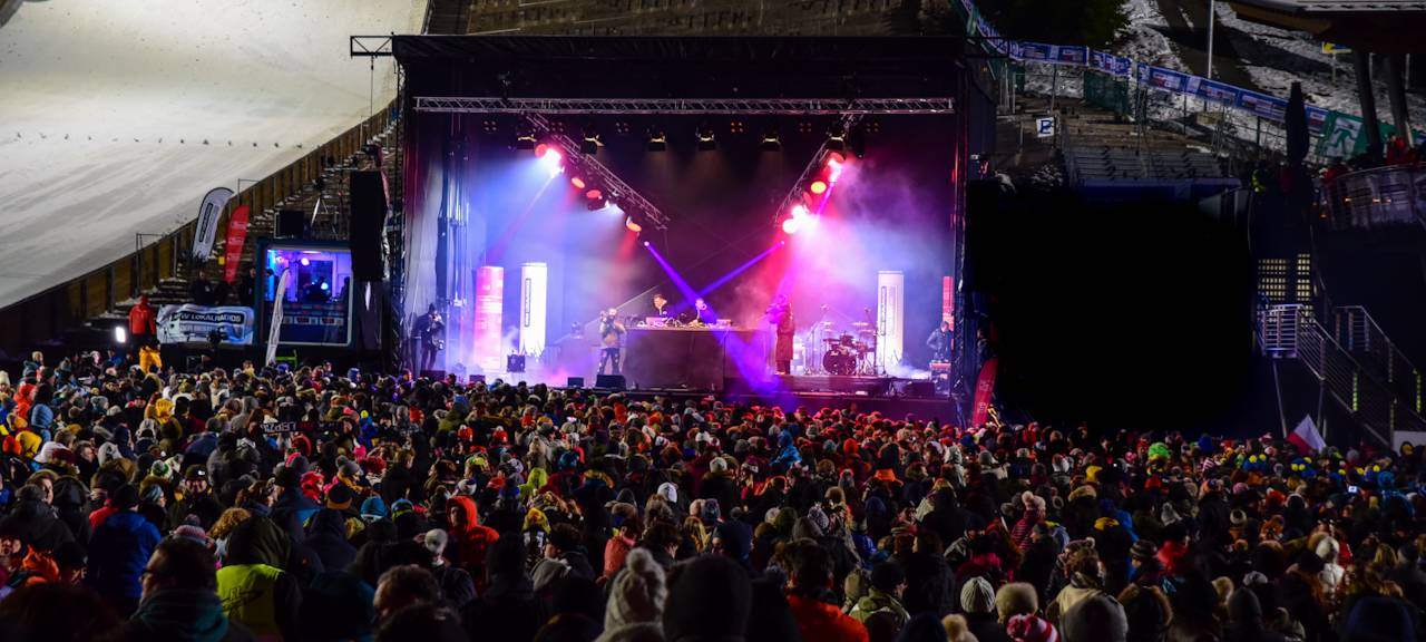 YouNotUs live in Willingen