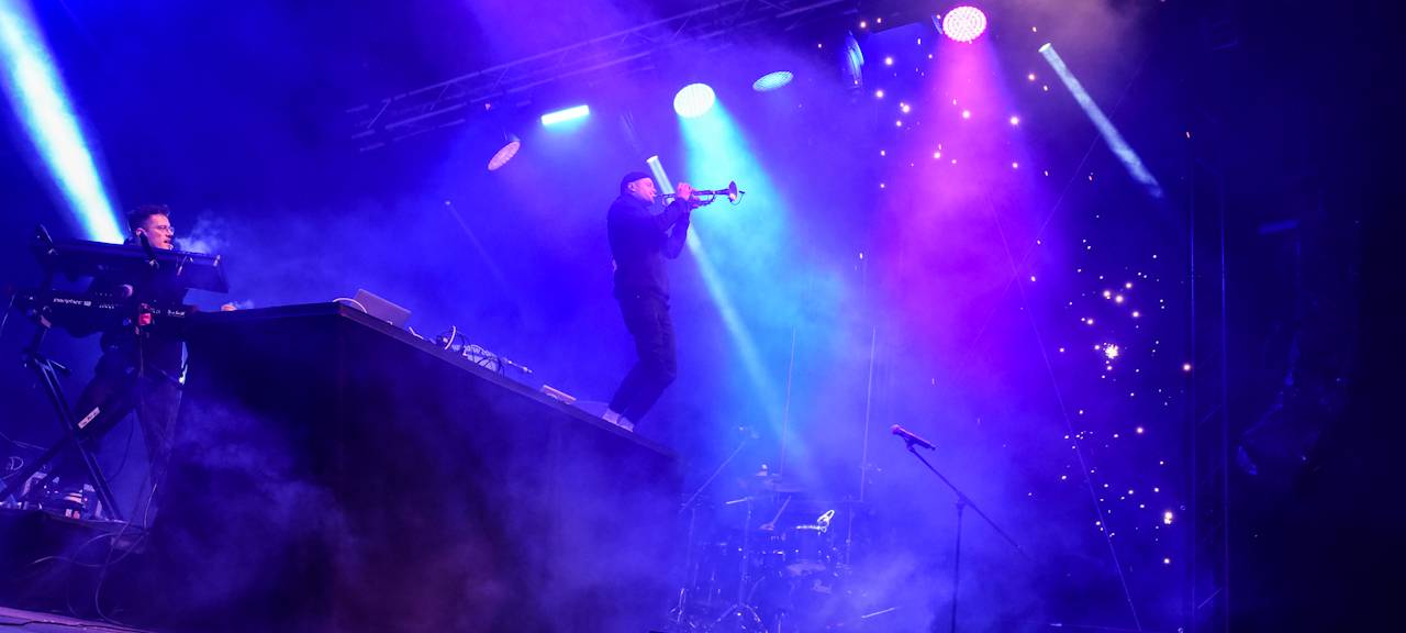 YouNotUs live in Willingen