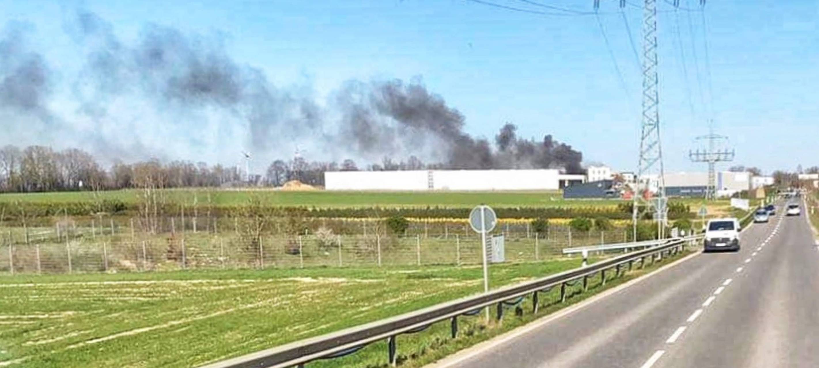 Brand in Gewerbegebiet