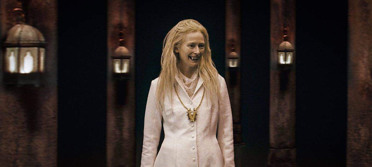 Tilda Swinton hat eine Gastrolle.