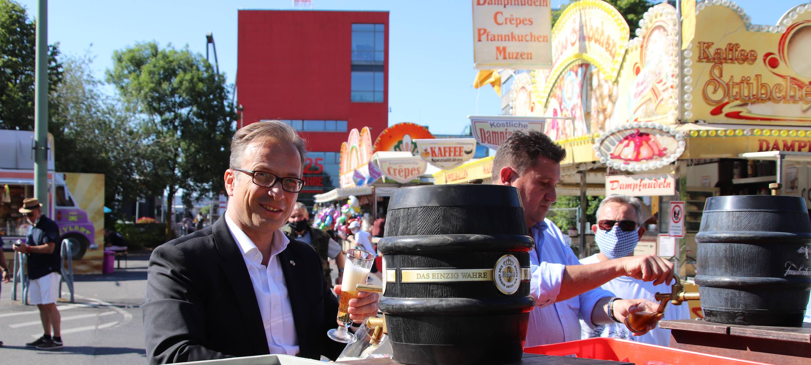 Rheinischer Spezialitätenmarkt eröffnet