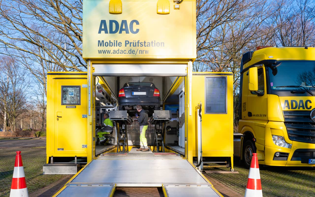 Auto Checker ADAC-Auto-Checker in Meerbusch-Osterath - NE-WS 89.4