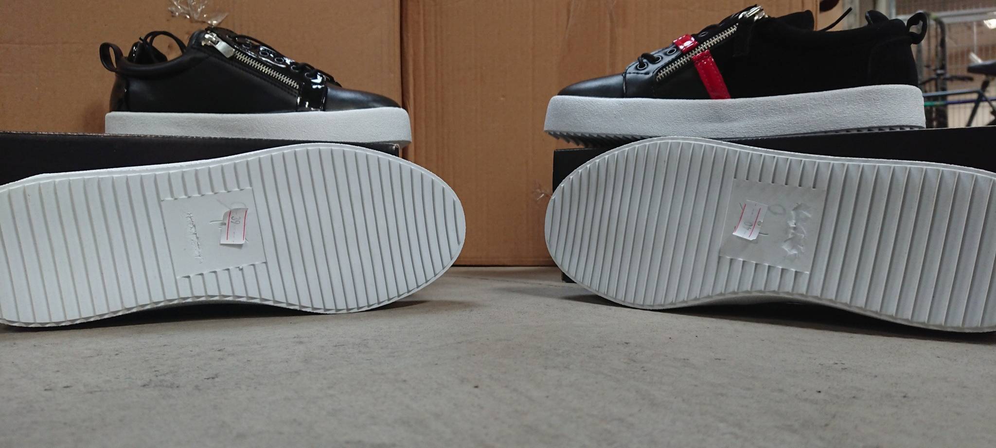 Neuss: Produktfälschungen für über 50.000 Euro beschlagnahmt