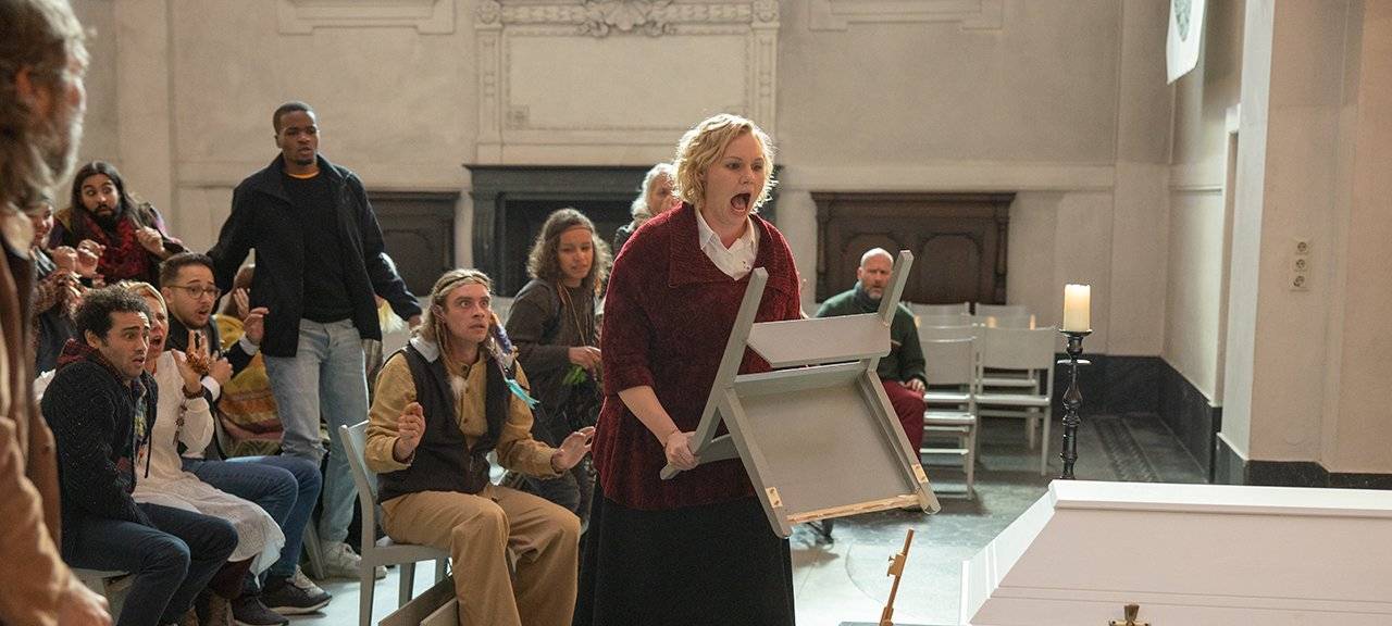 Beerdigungen mit Karla laufen schon mal aus dem Ruder.