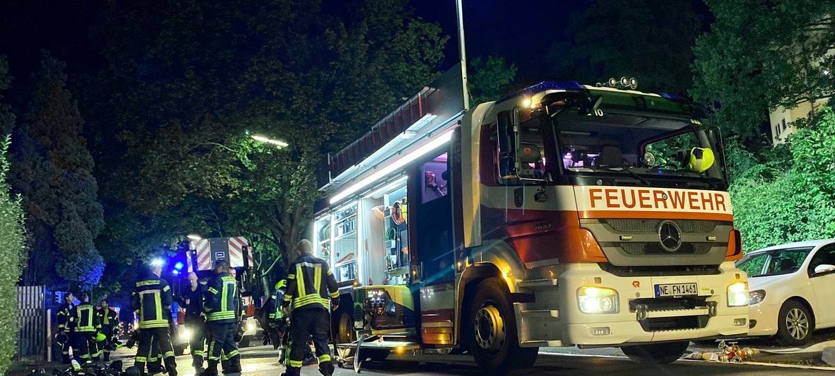 Mehrfamilienhaus in Neuss nach Brand evakuiert