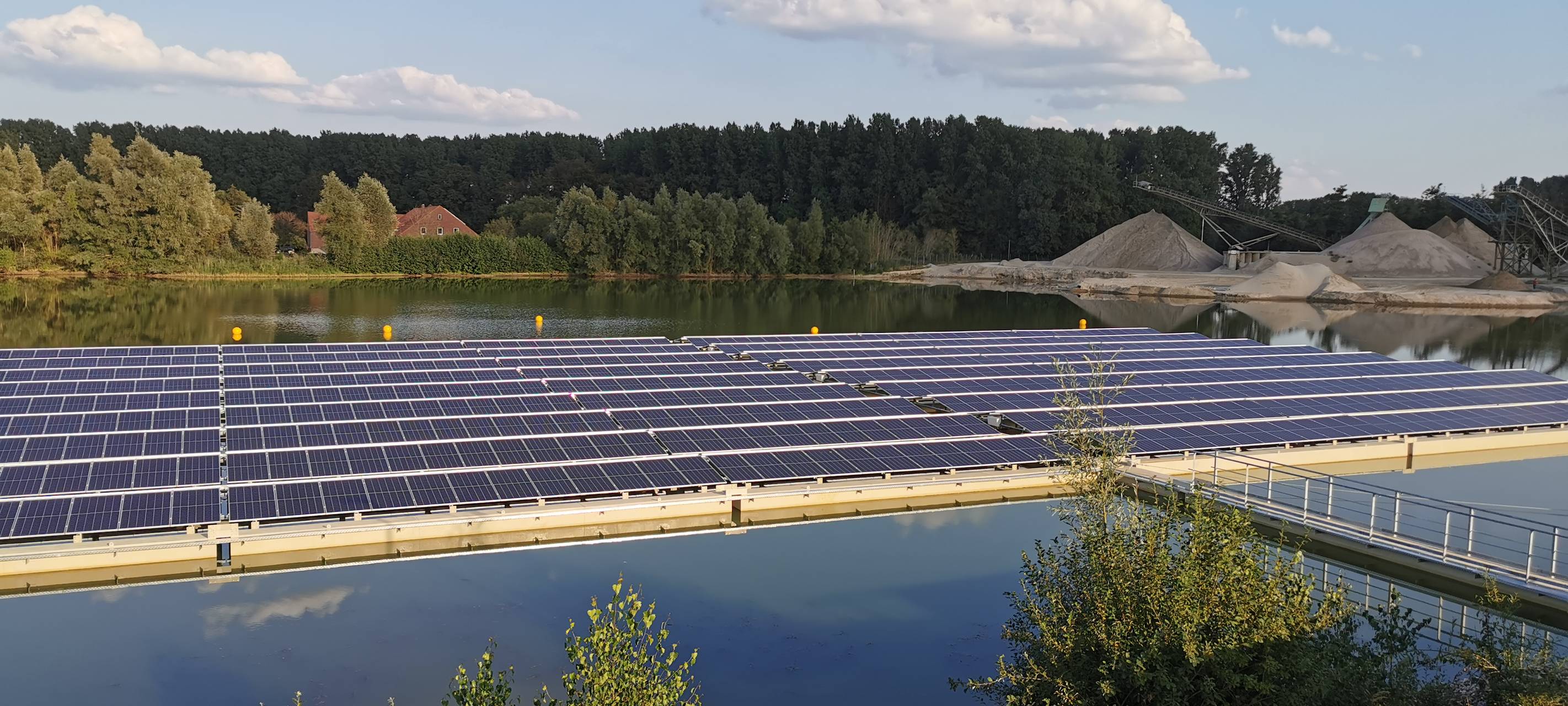 Größte schwimmende Photovoltaikanlage in NRW kommt aus Neuss