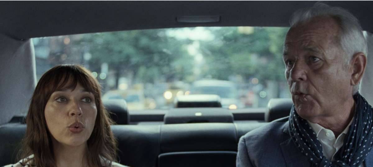 Laura und Felix im Taxi.