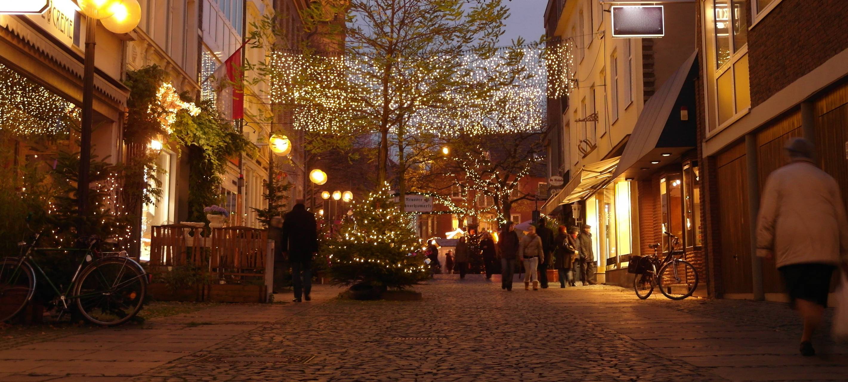 Neuss leuchtet weihnachtlich