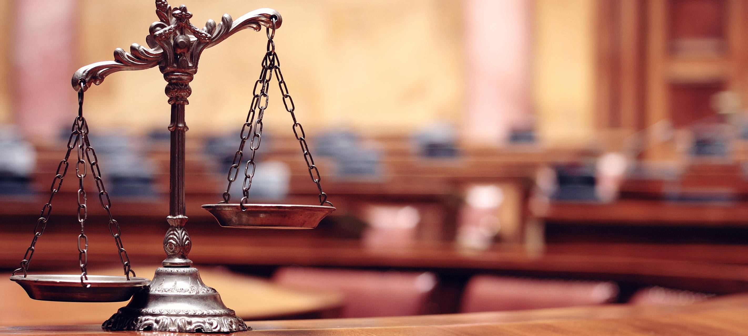 Prozess in Düsseldorf: Geldautomatensprenger vor Gericht