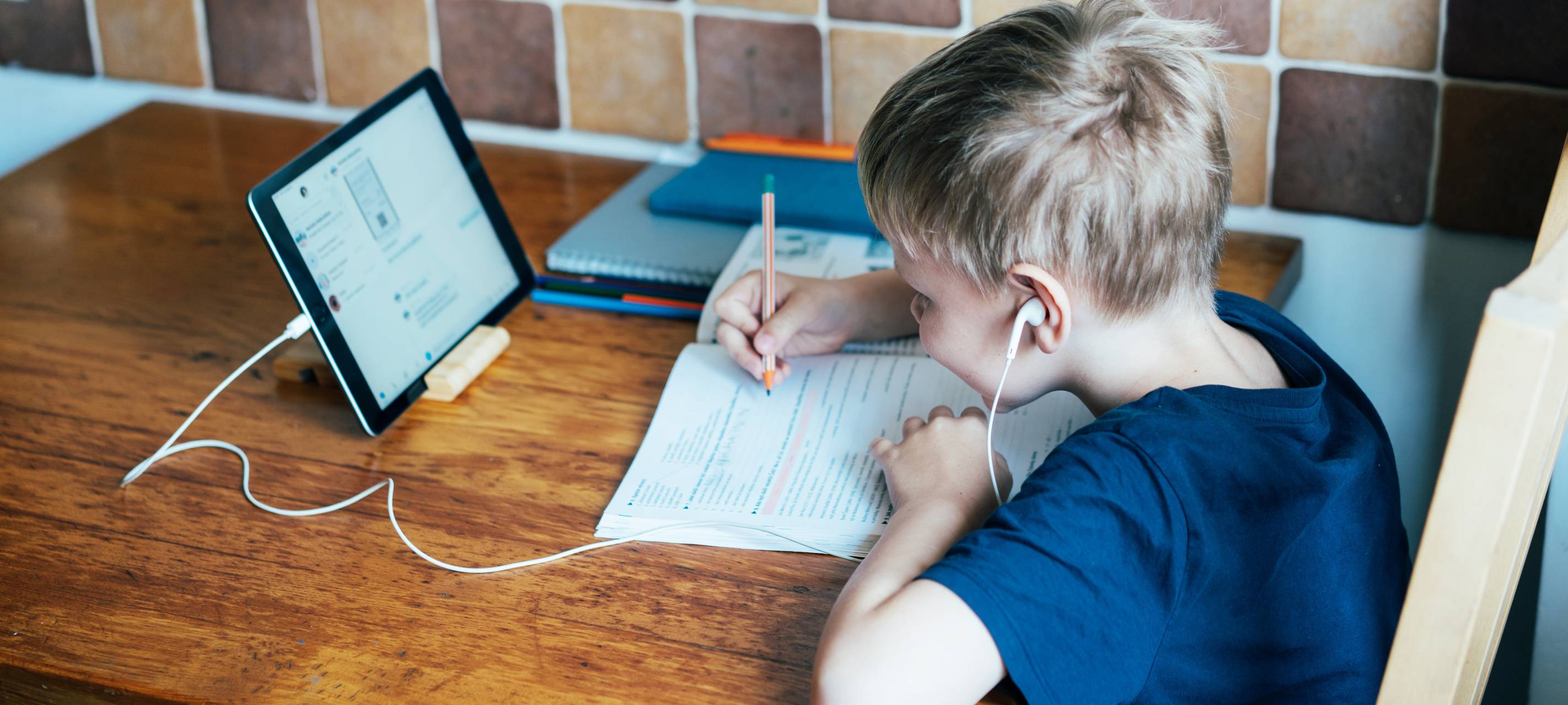 Homeschooling bereitet Eltern im Rhein-Kreis Neuss Probleme