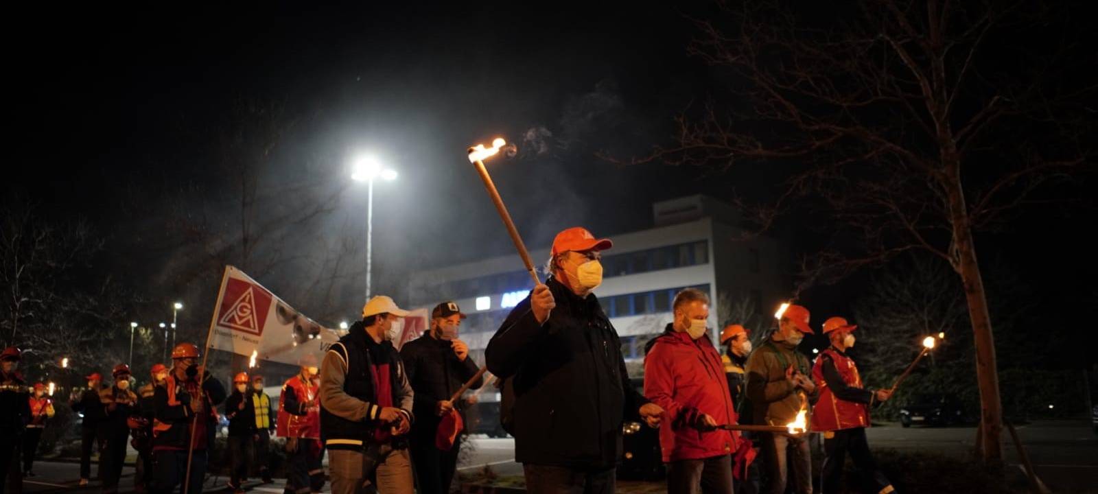 Warnstreik vor Alu Norf: 250 Beschäftigte machen mit