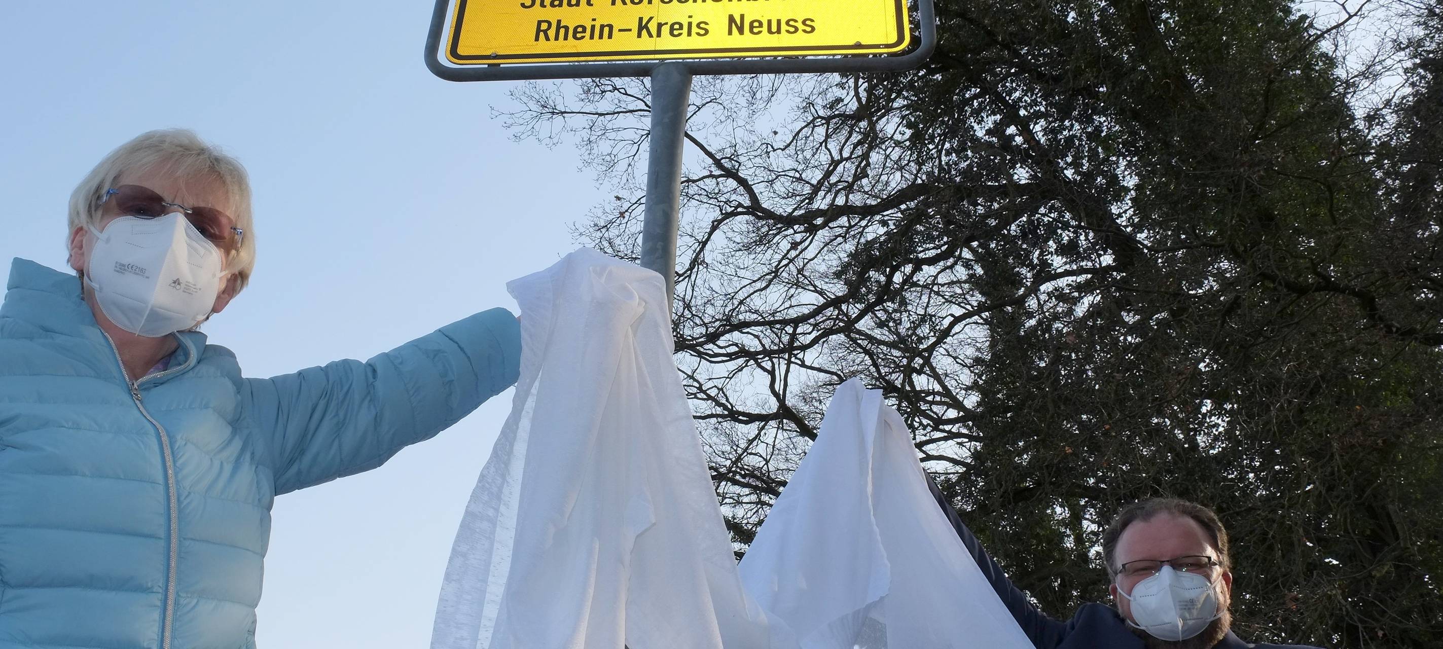 Korschenbroich hat jetzt Ortsschilder auf Platt