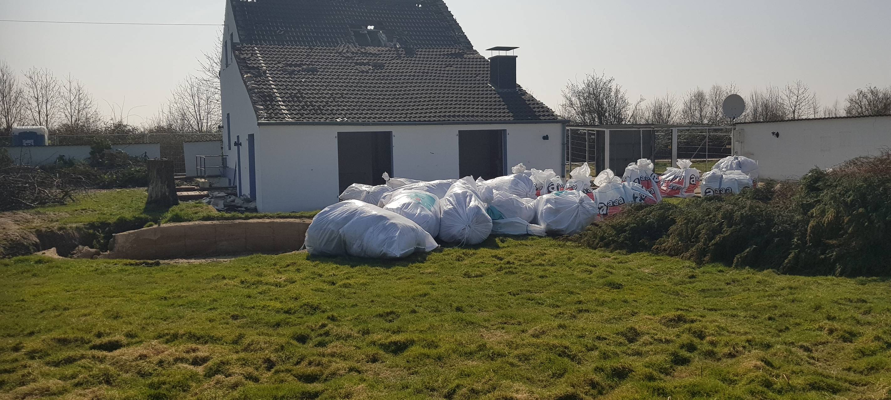 Meerbusch-Osterath: Letzter Haus-Abriss für Konverter