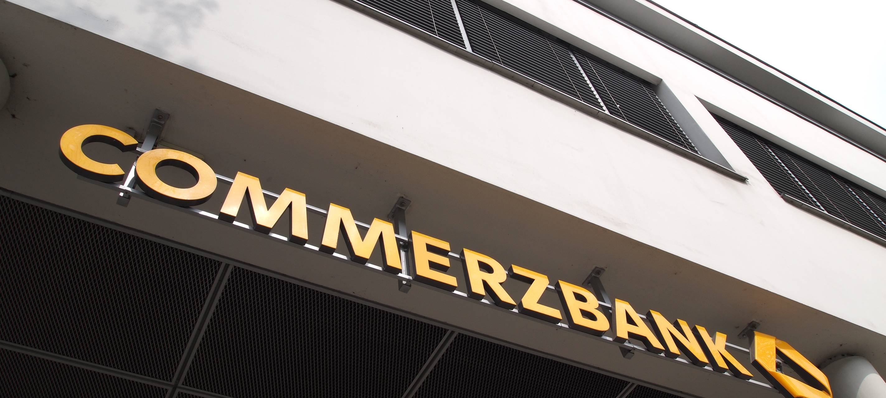 Commerzbank schließt Filiale auf Dorfstraße in Büderich