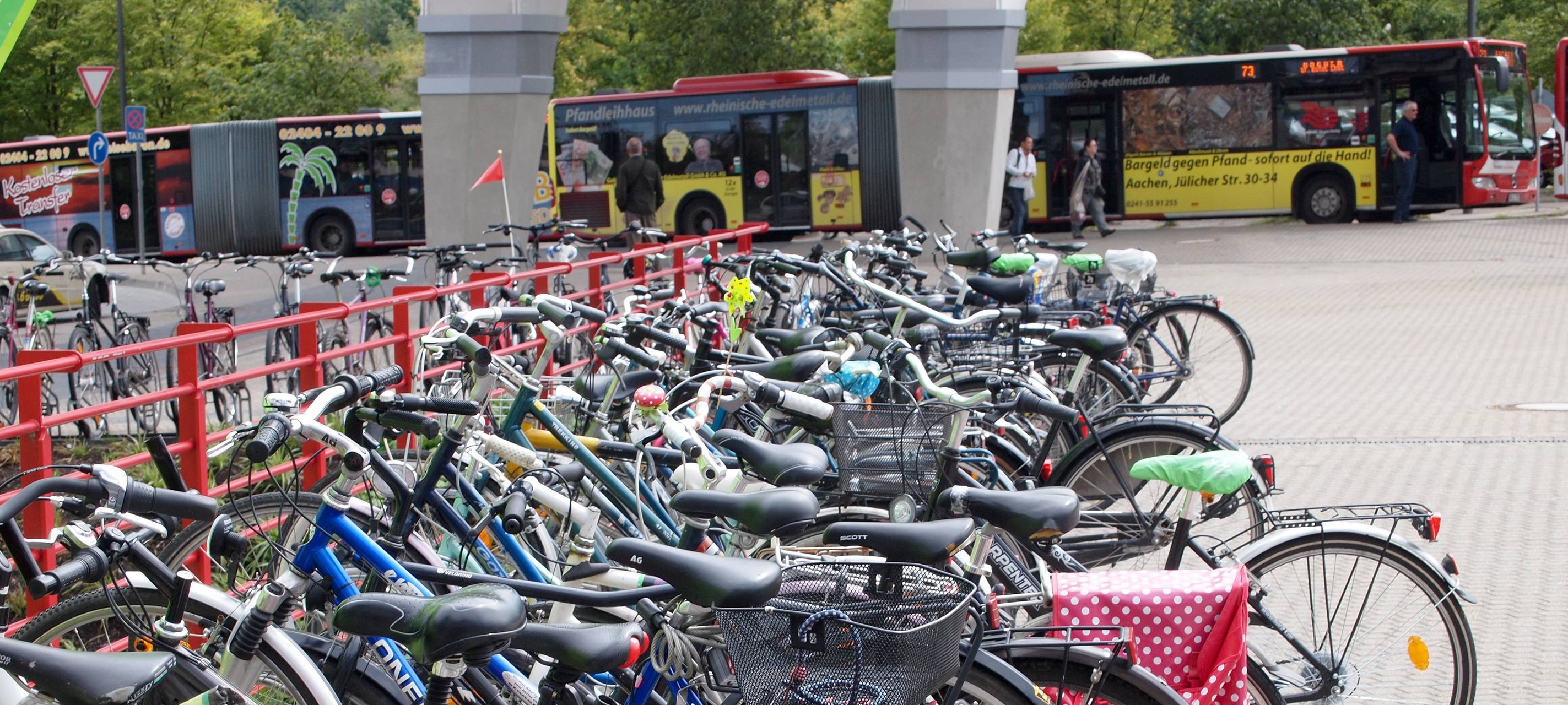 Kostenlose Fahrradstellplätze am Rommerskirchener Bahnhof