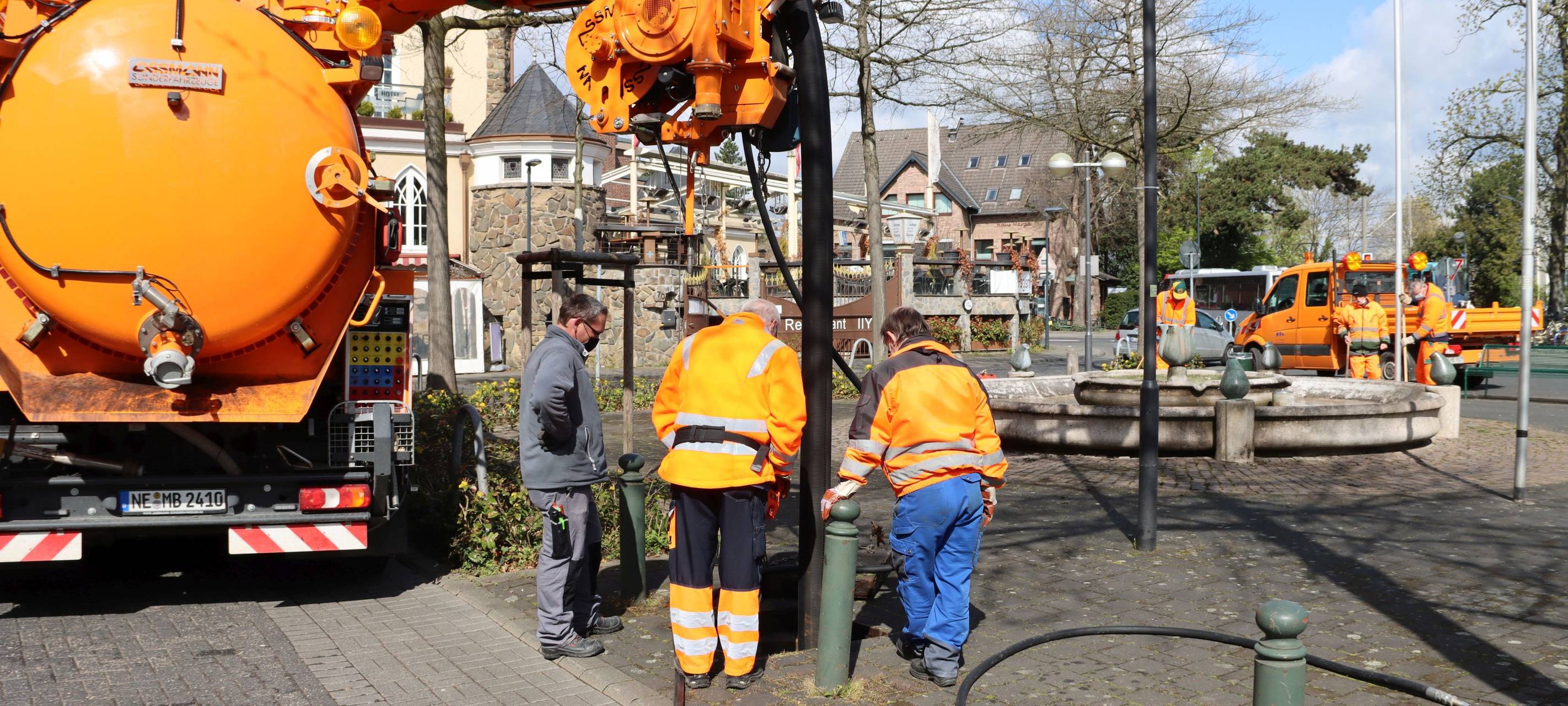 Meerbusch saniert und säubert Brunnen