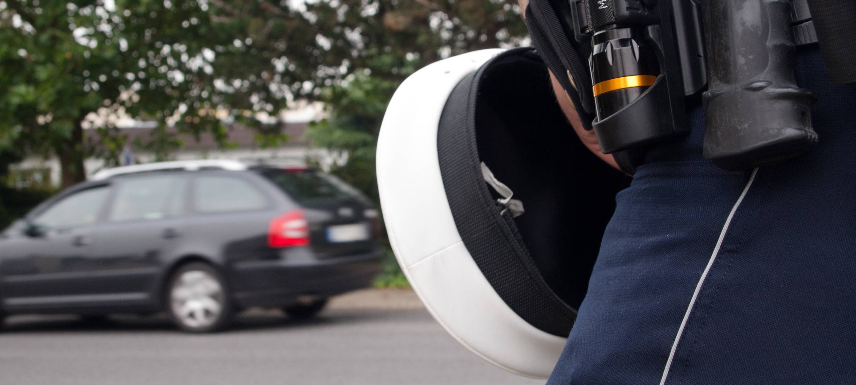 Messerattacke in Korschenbroich: Polizei sucht Flüchtigen