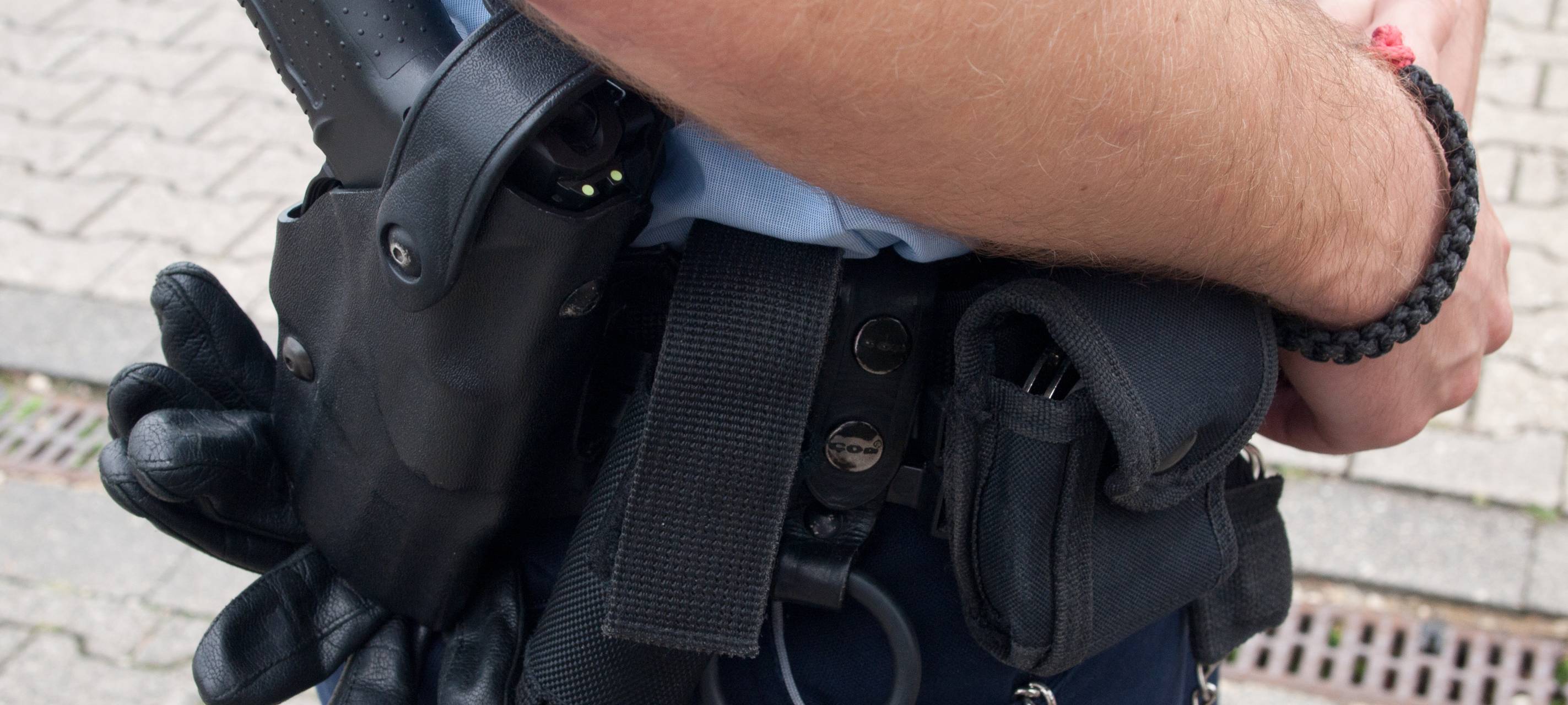 Großübung von Polizei und Zoll am Flughafen Düsseldorf