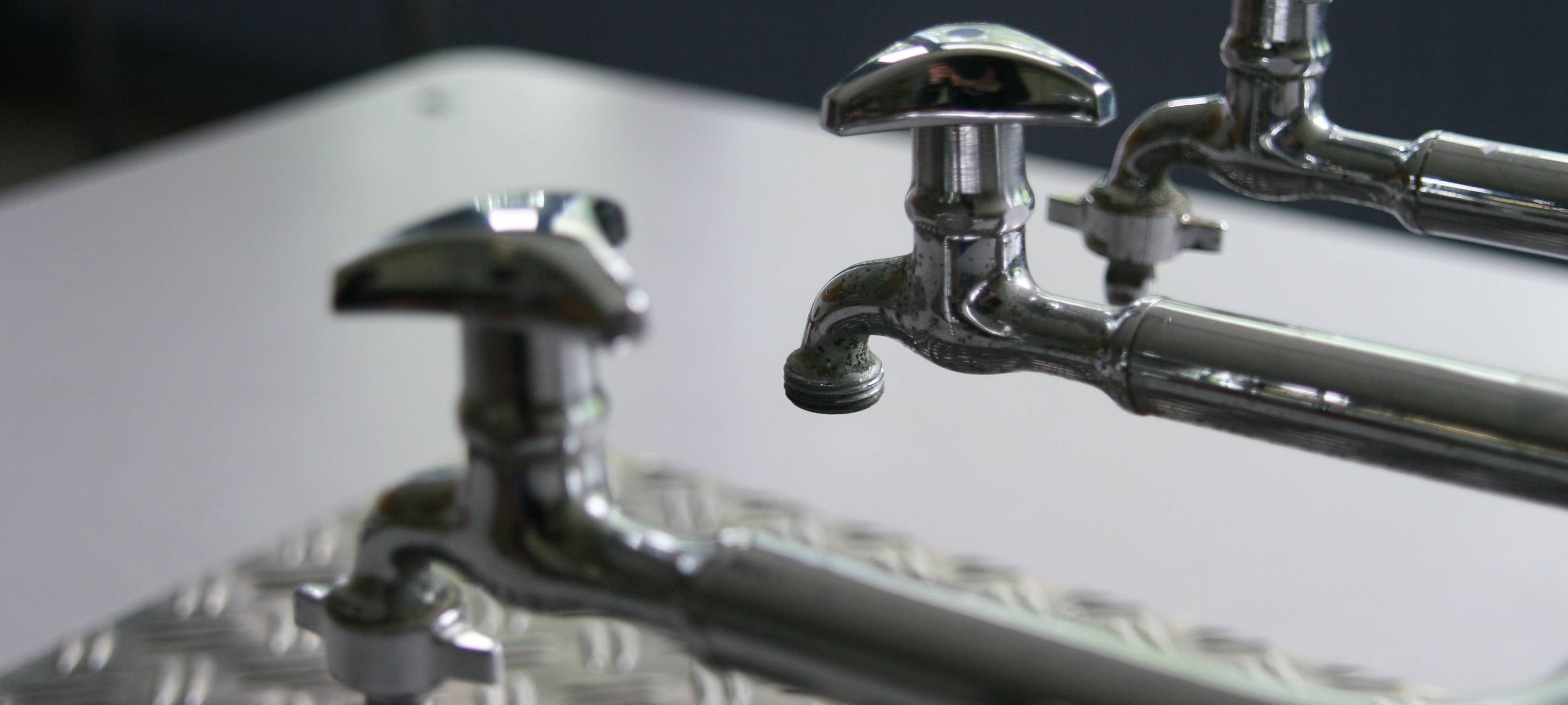 Neuss: Braunes Wasser kann aus Leitungen kommen