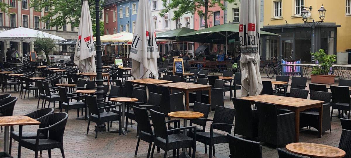 Terrassengebühren im Rhein-Kreis Neuss wieder Thema