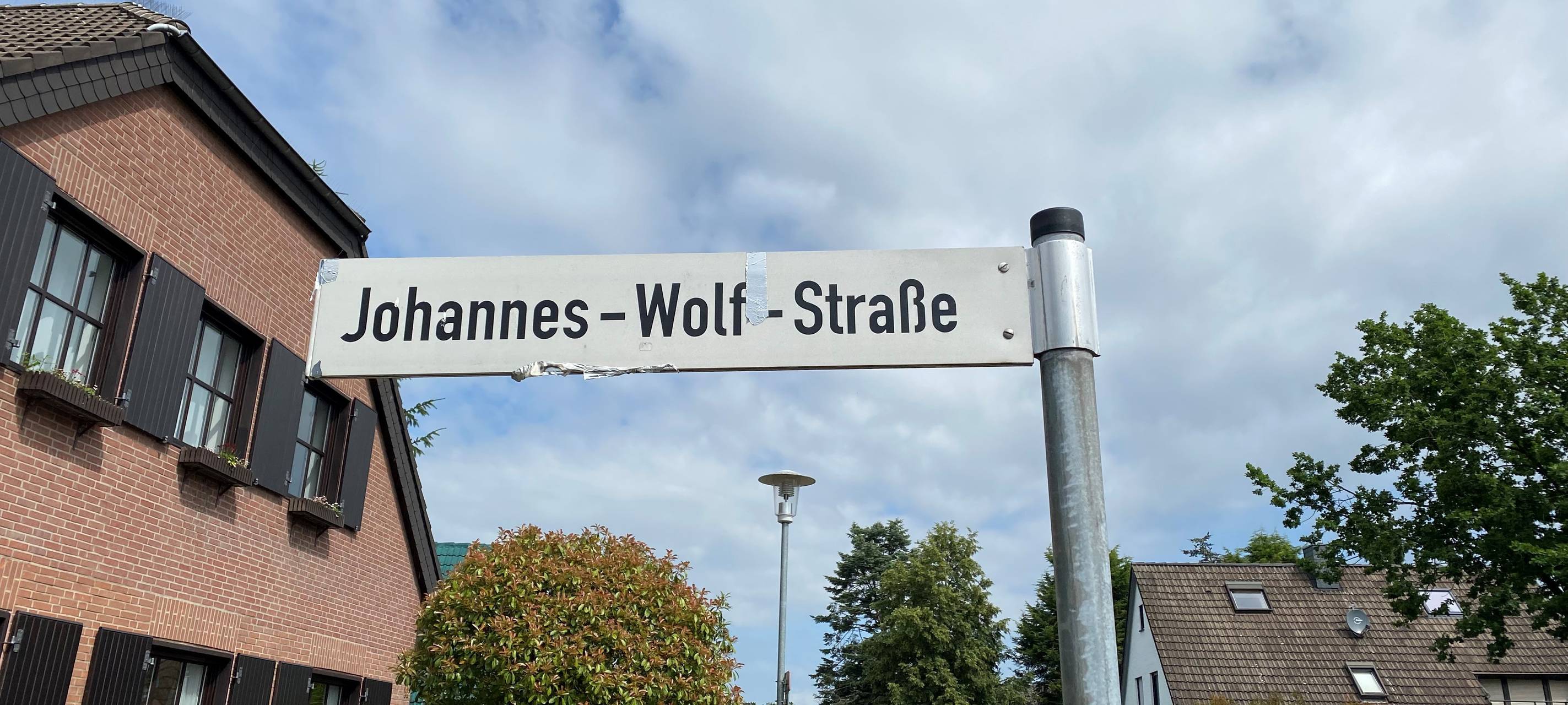 Anwohner in Korschenbroich zur Johannes-Wolf-Straße