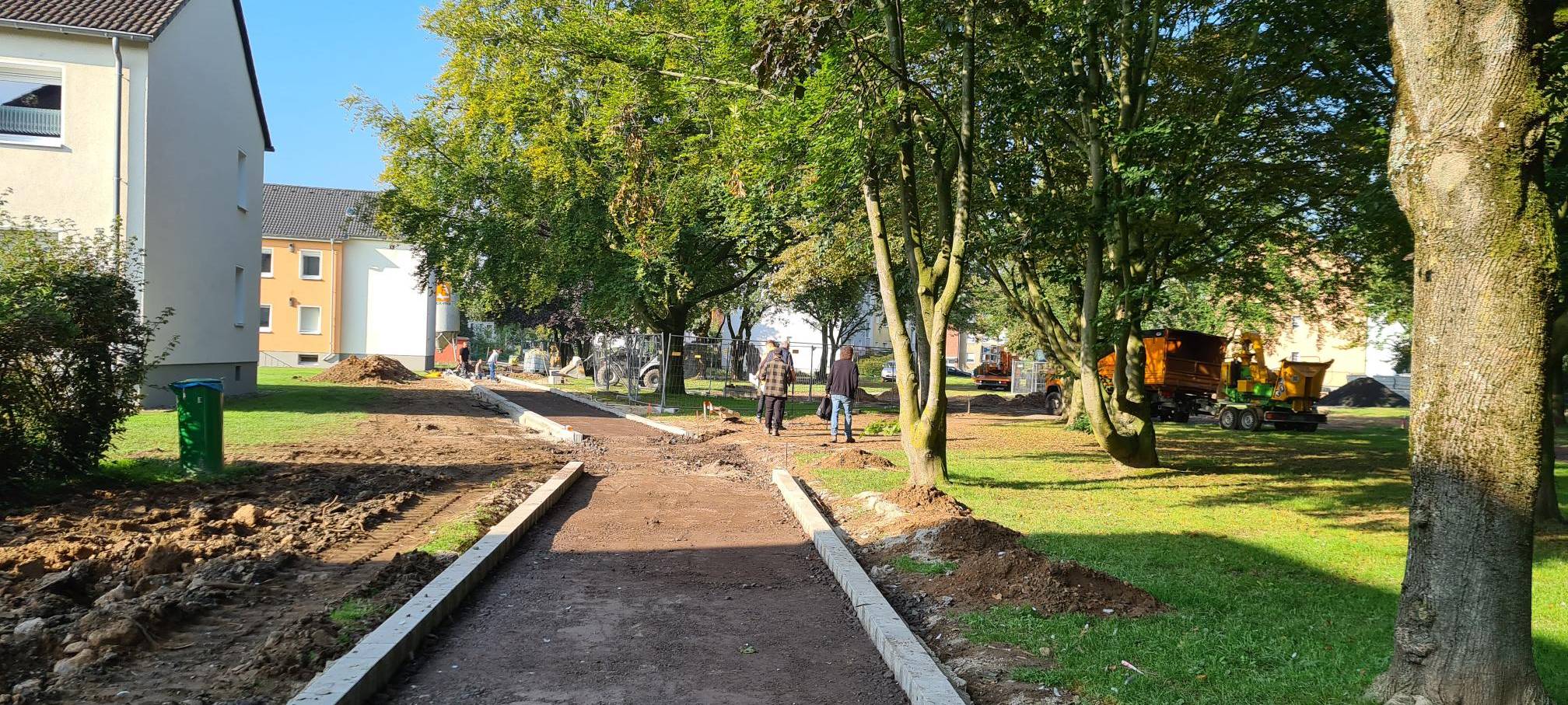 Pflasterarbeiten im Park Dormagen-Horrem beginnen