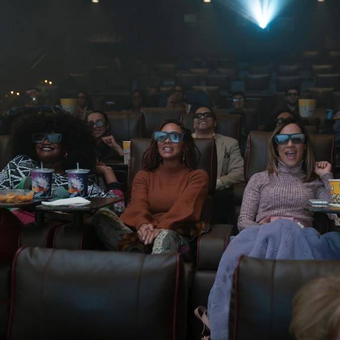 Die vier Freundinnen im Kino.