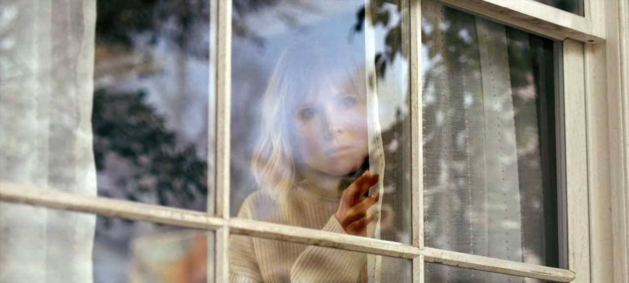 Anna am Fenster.