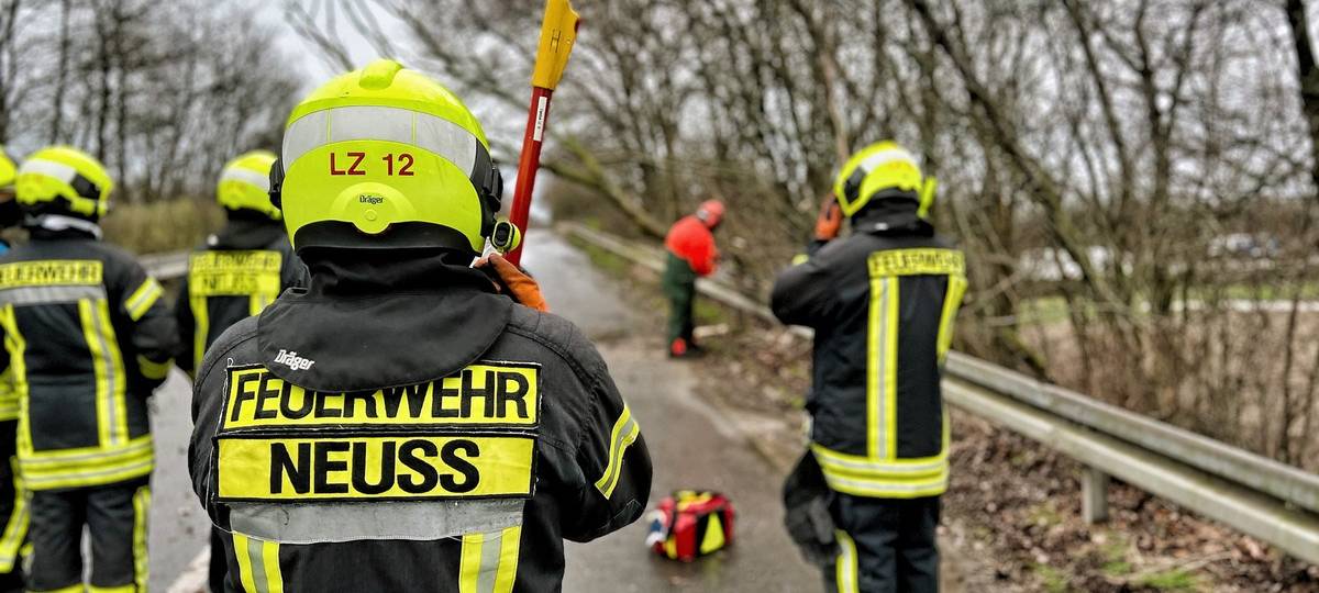 Rhein-Kreis Neuss: Viele Einsätze wegen Sturm Zeynep