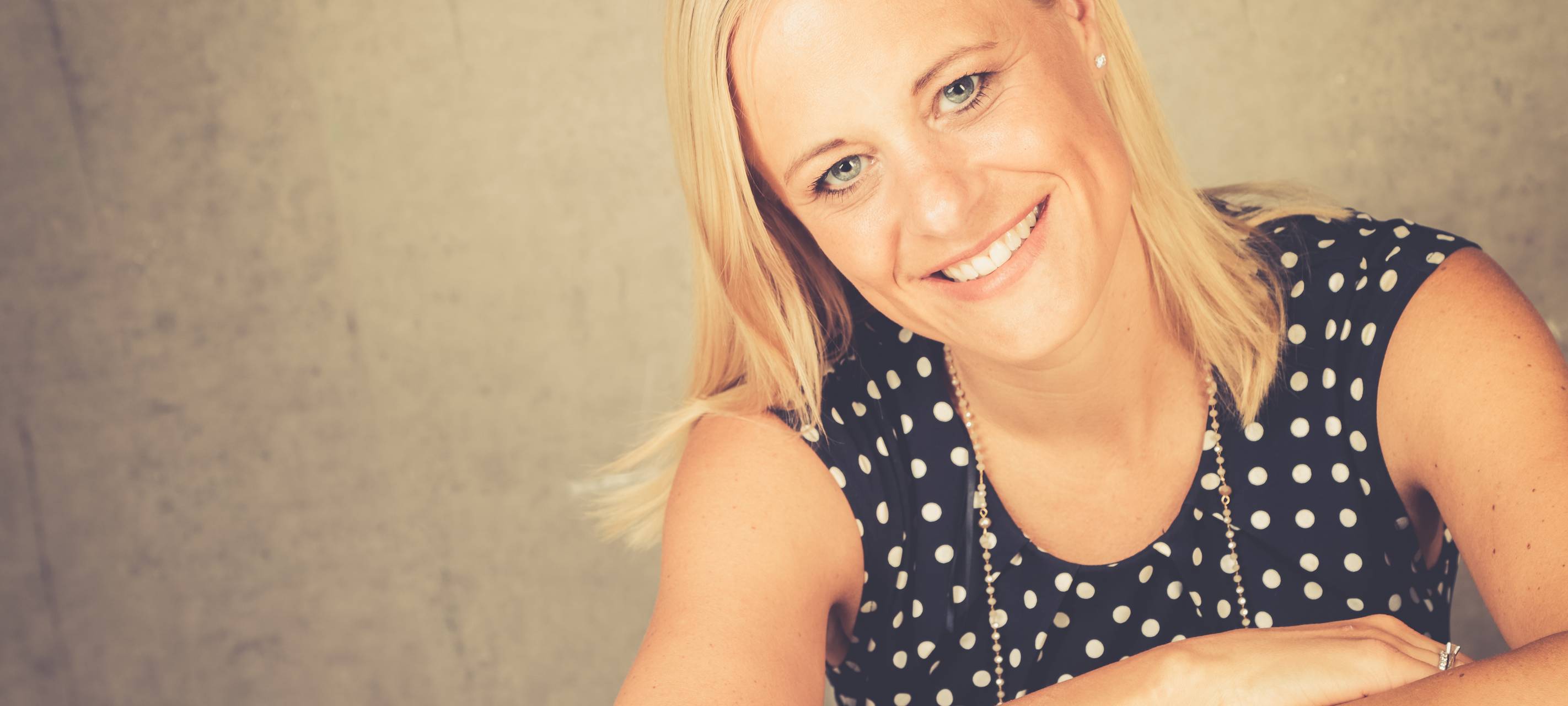 Neusserin schreibt Buch als Hebamme und Sterbegleiterin