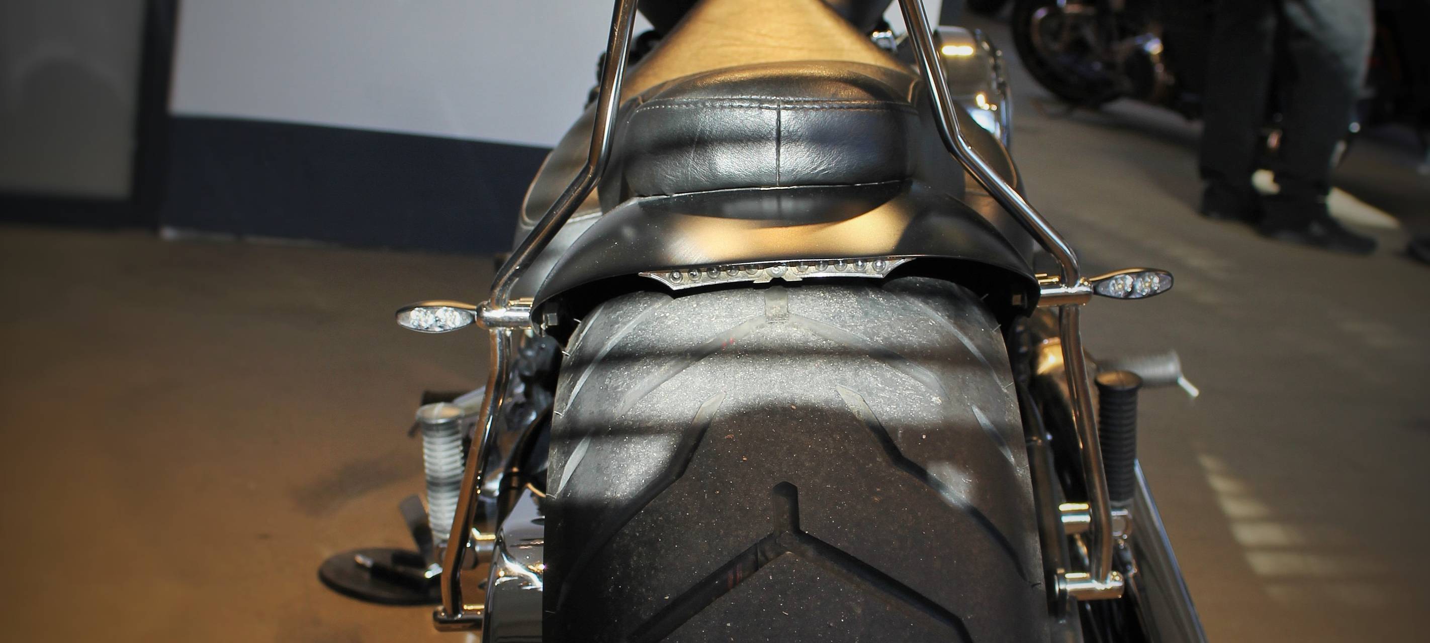 Neusser Rocker fürs Ahrtal: Spende an KiTa übergeben