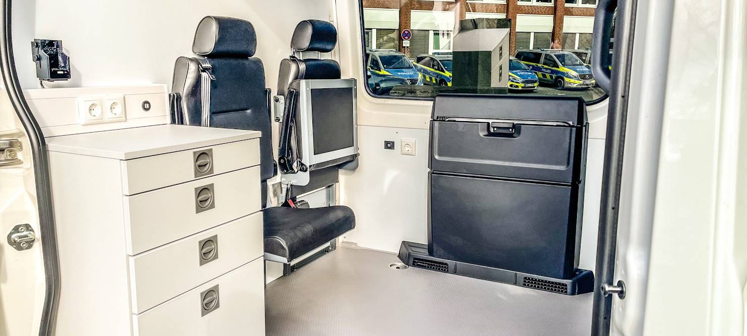 Neues Fahrzeug für Brandermittler der Kreispolizei