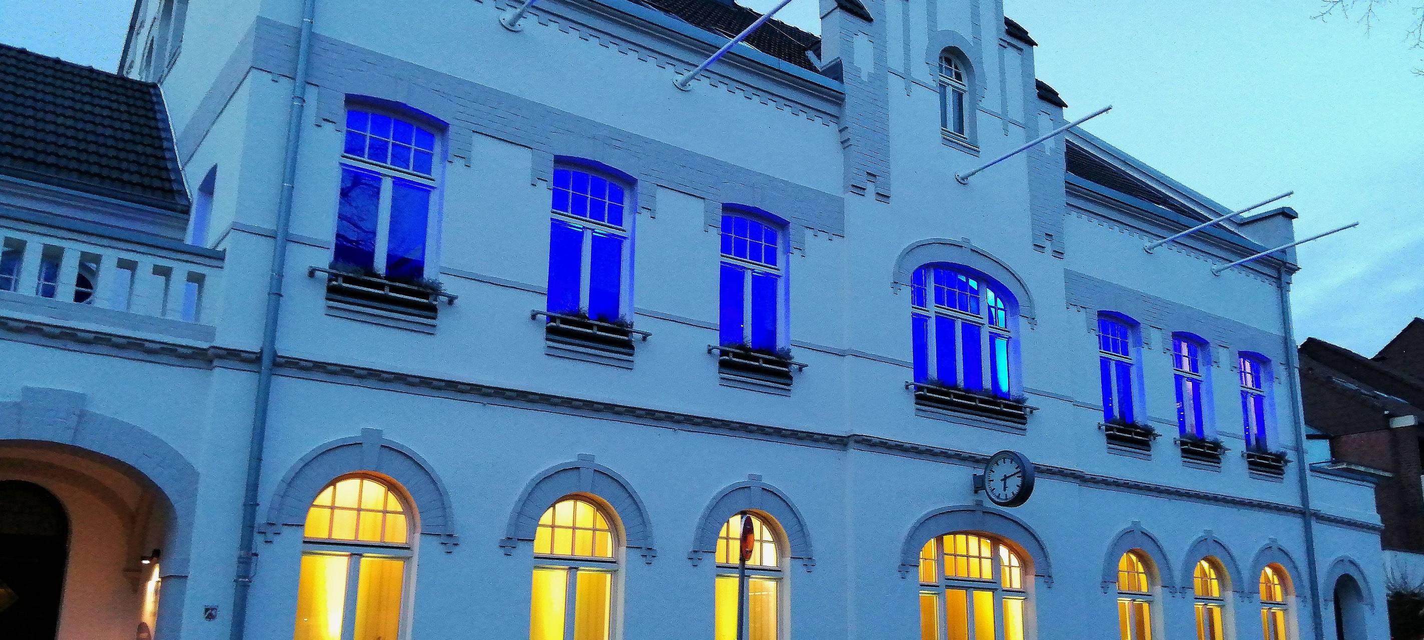 Meerbusch: Mit Licht gegen den Ukraine-Krieg