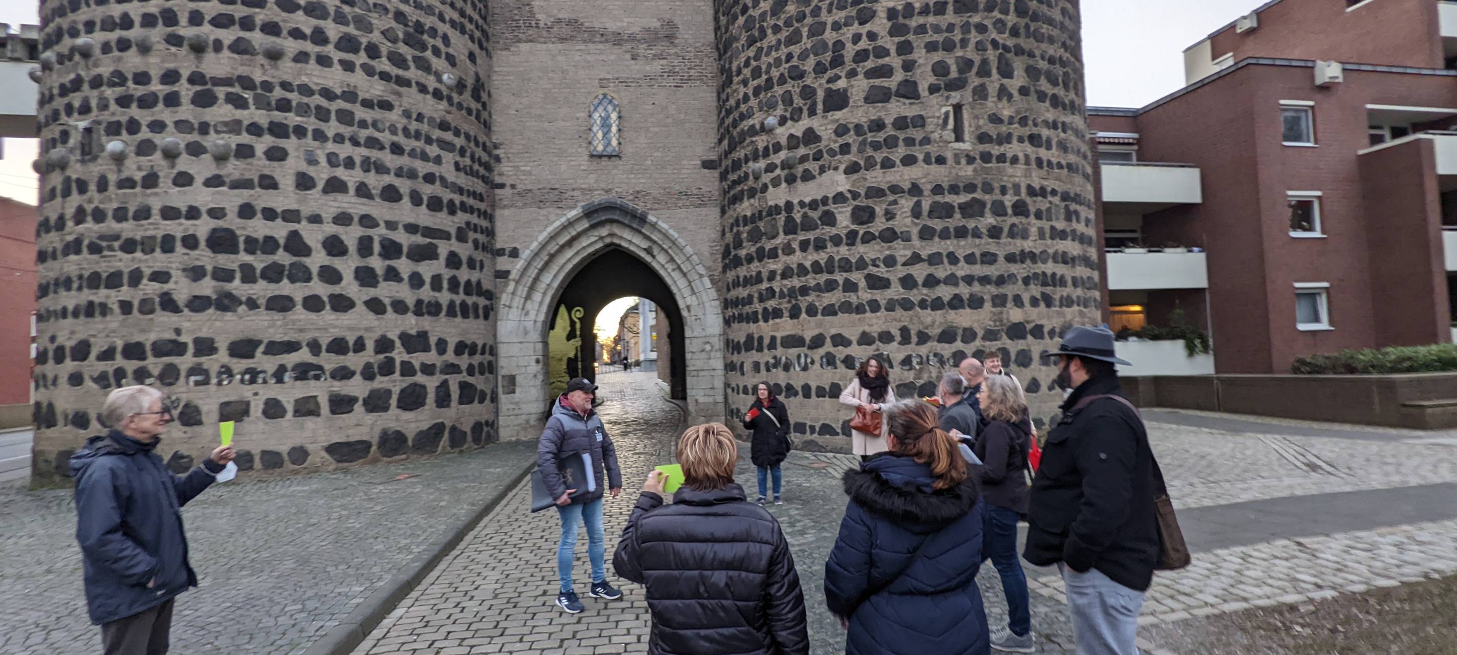 Lügentour durch Neuss