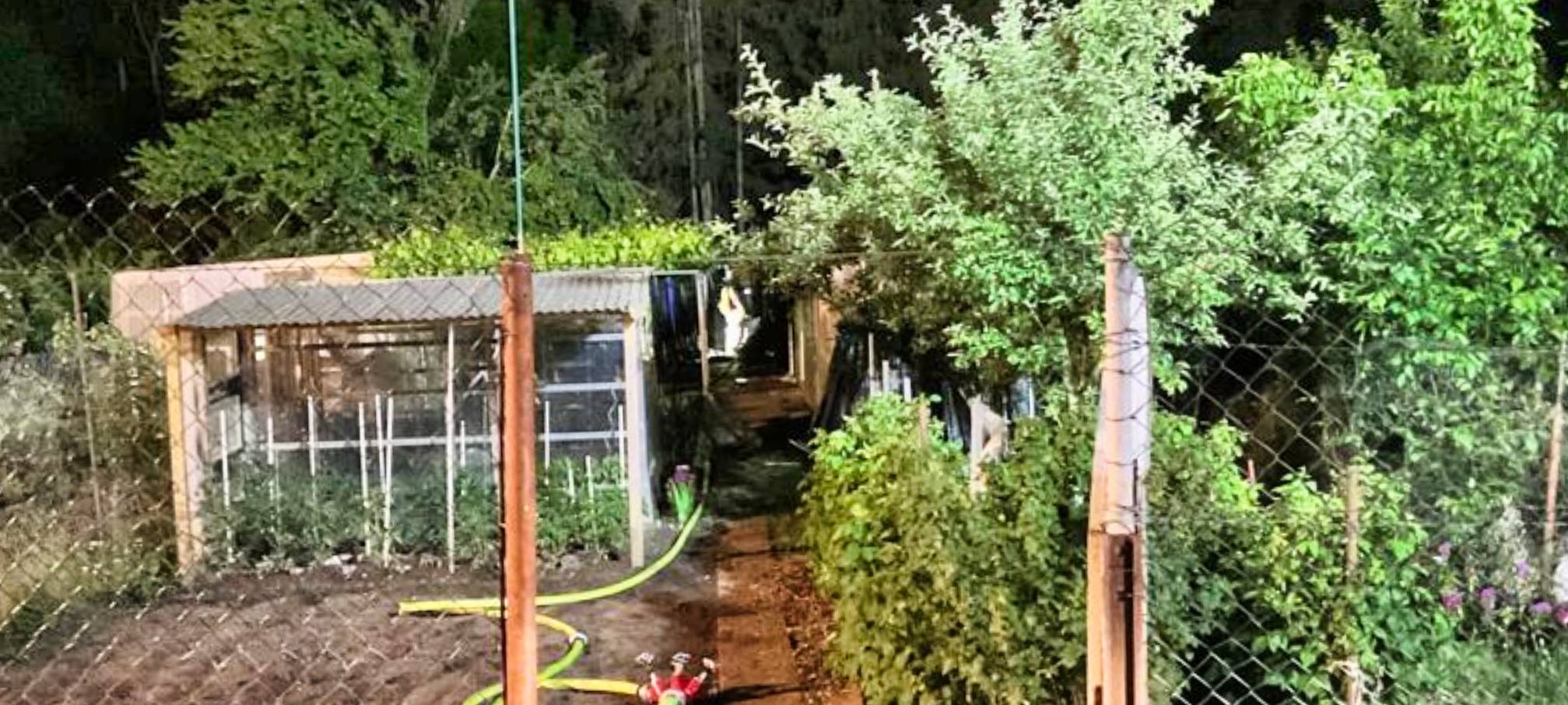 Feuerwehr Grevenbroich rettet 30 Vögel bei Brand