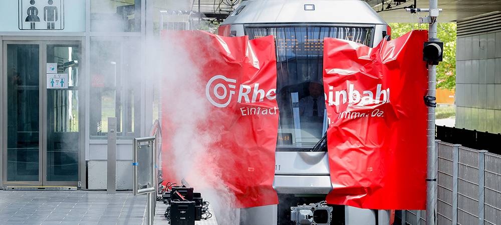 Neue Rheinbahn-Fahrzeuge in Neuss unterwegs